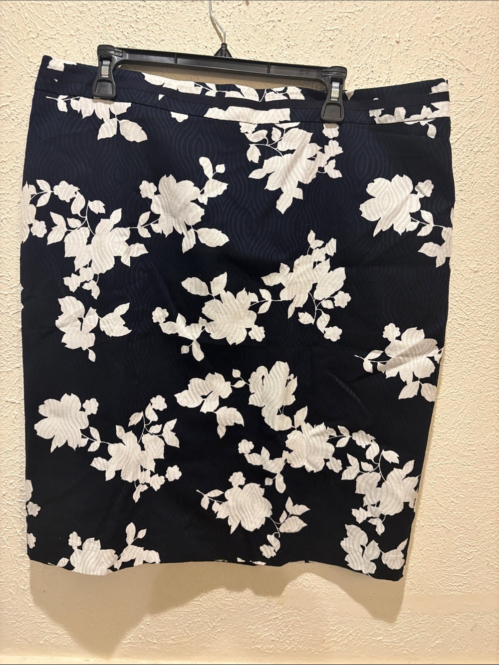 Talbots Navy and White Floral Pencil Skirt